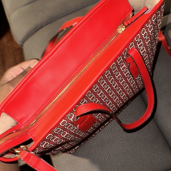 Tory Burch Purse - Picture 8 of 11